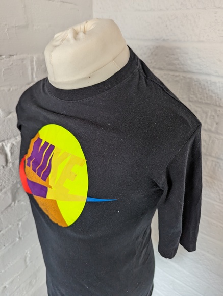 The Nike Tee Crew Neck T Shirt - Size XS - Black - Cotton - P2P 18" - Picture 4 of 7